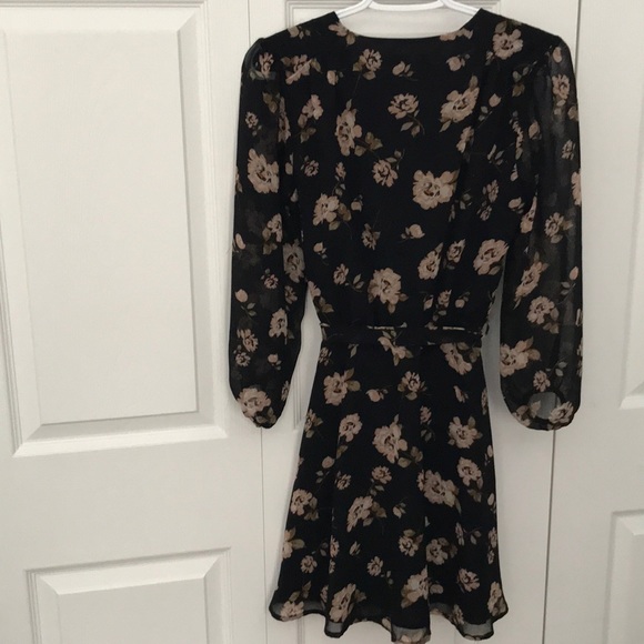 Dynamite dress - Picture 2 of 7